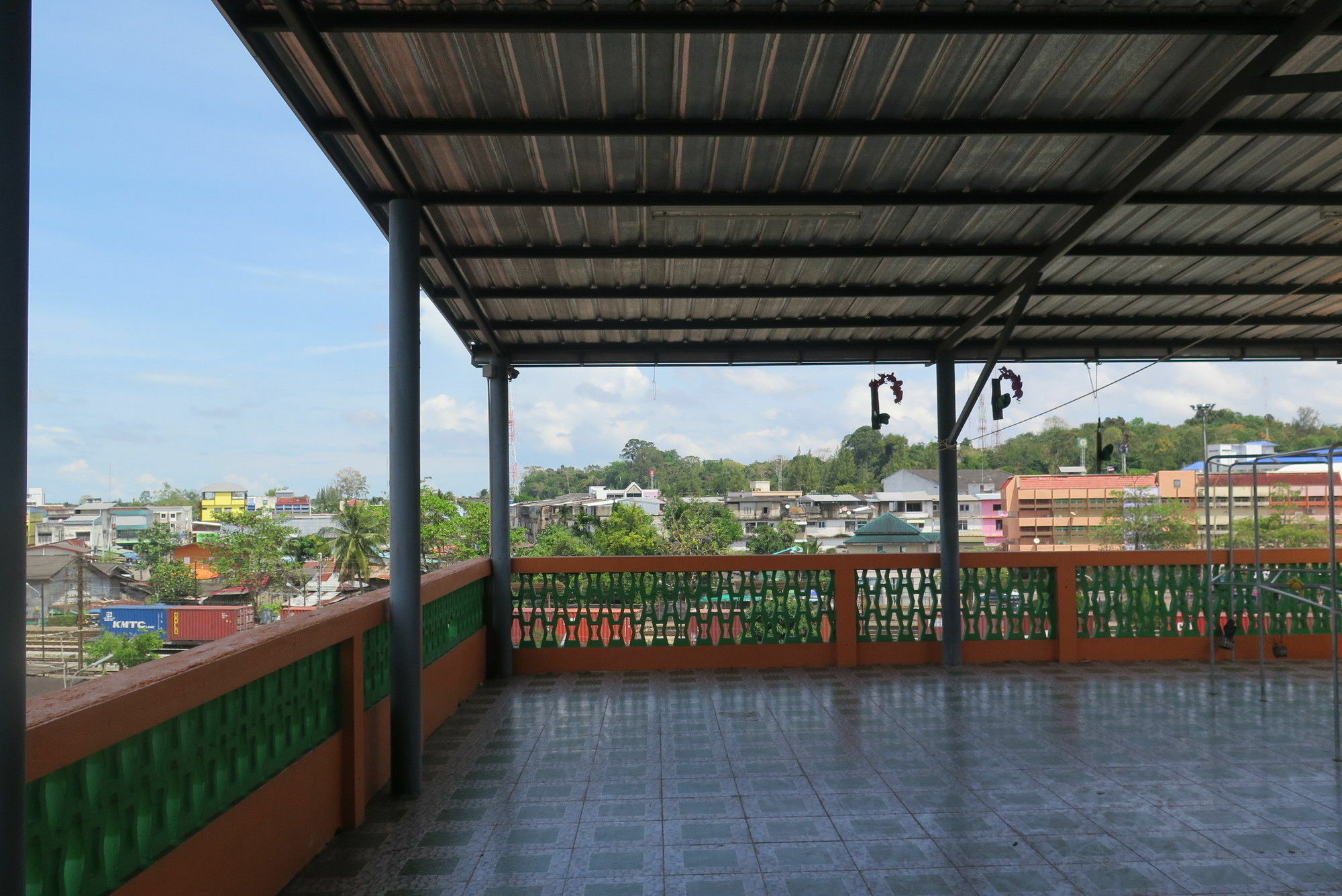 Nadpob Mansion Hotel Surat Thani Exterior foto